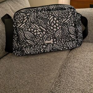 Baggallini Black & White Patterned Messenger Crossbody